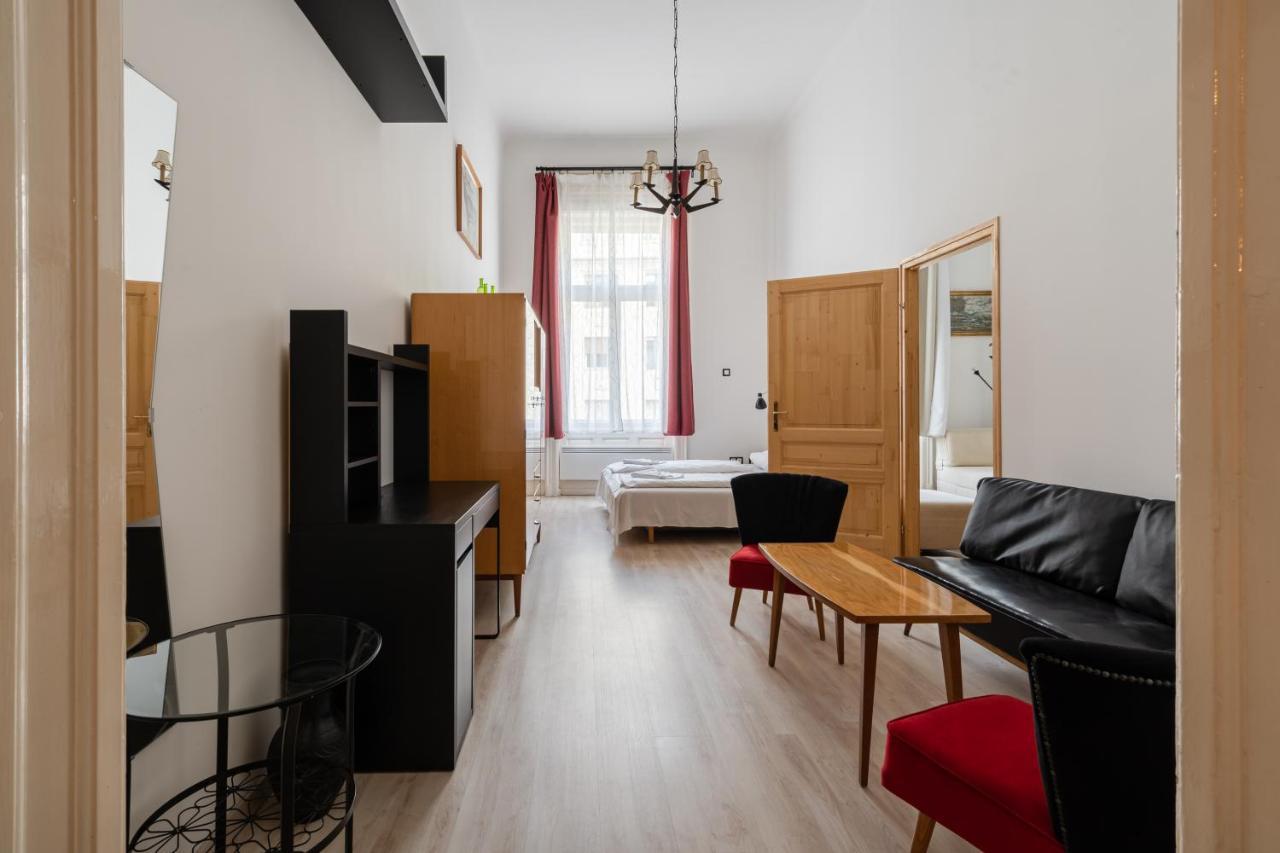 Retro Rebel Mode Apartment Budapest Eksteriør bilde