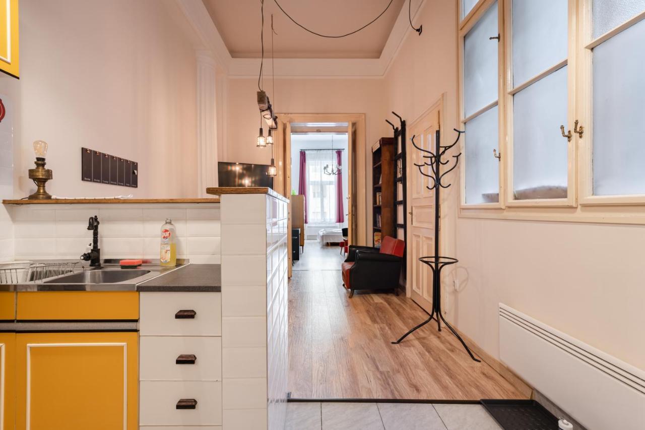 Retro Rebel Mode Apartment Budapest Eksteriør bilde